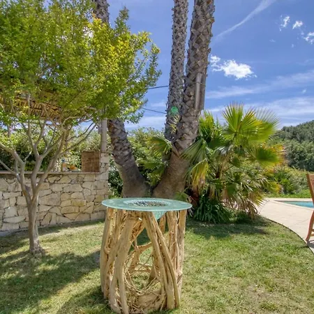 Vakantiehuis Beautiful House With Pool And Garden *